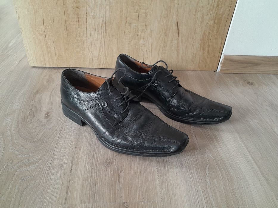 Eleganckie garniturowe buty czarne skórzane r 42