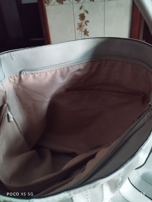 Sprzedam torebkę biało-szarą
