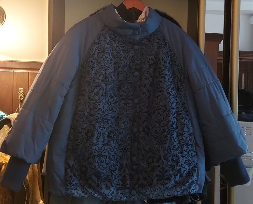 Продам осеннюю куртку