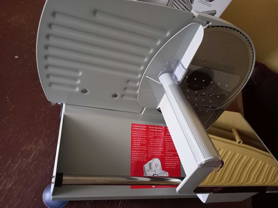 Krajalnica do mies i pieczywa. Nowa, Clatronic