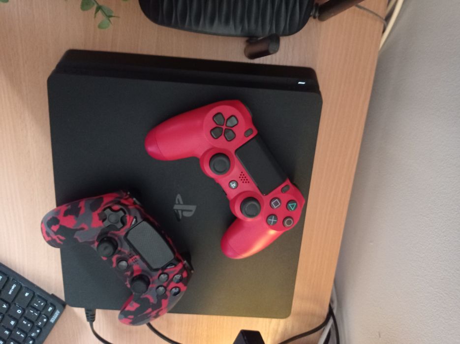 PlayStation 4 slim 500gb
