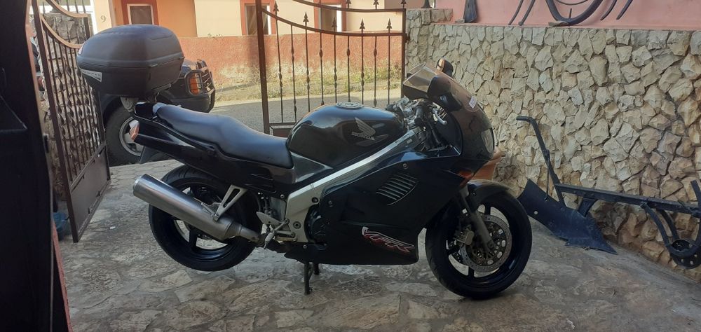 Vendo Moto Honda VFR 750 RC36