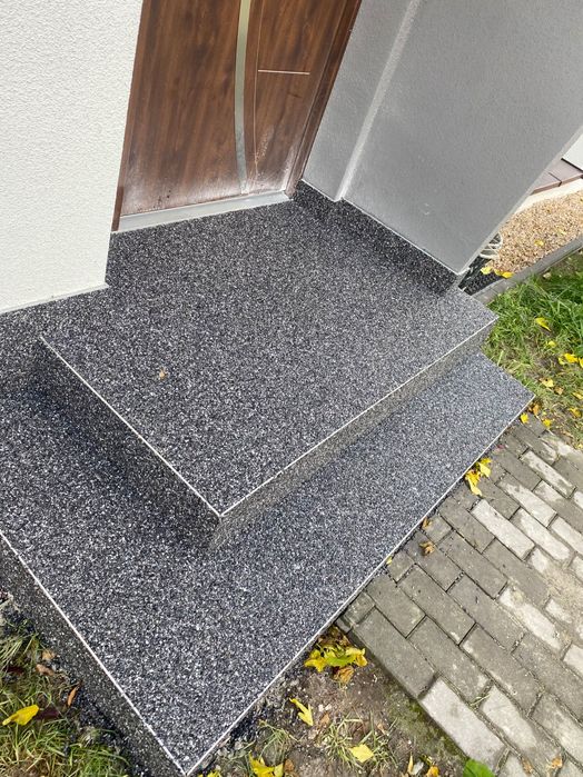 Kamienny dywan taras balkon schody