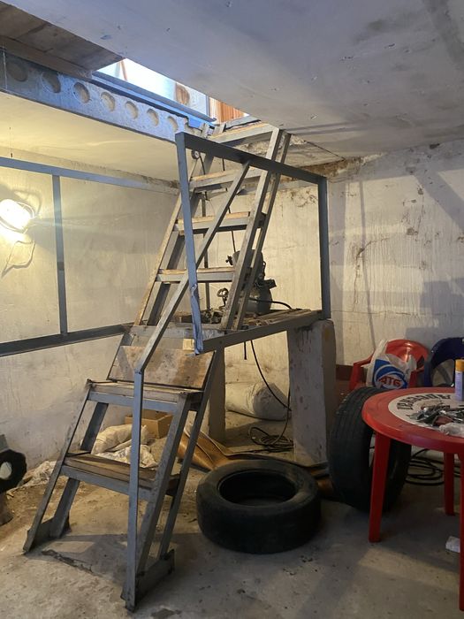 Продам гараж 2-х этажный левый берег 9 мкр