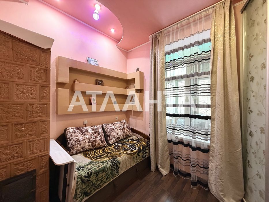 Австрійський будинок, вул. Чупринки, 25 - 4-кім квартира з двором