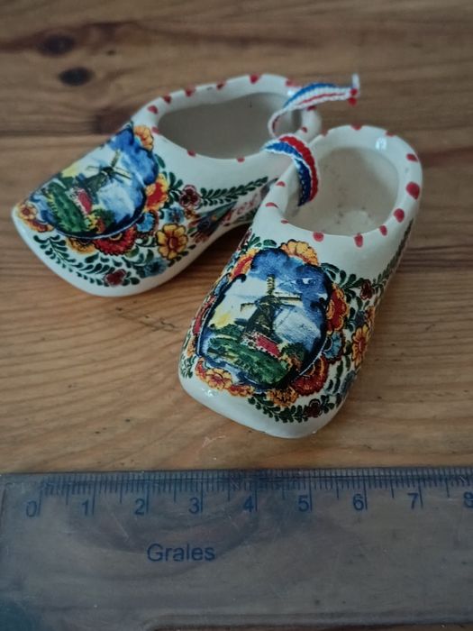 Pamiątkowa figurka buciki