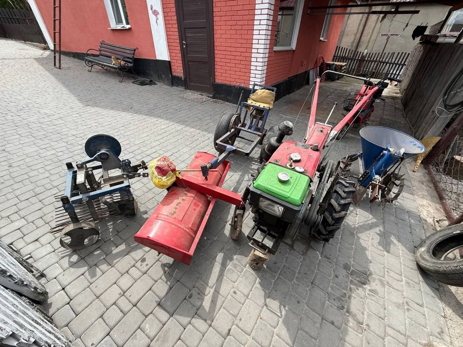 Продам мотоблок з фрезою
