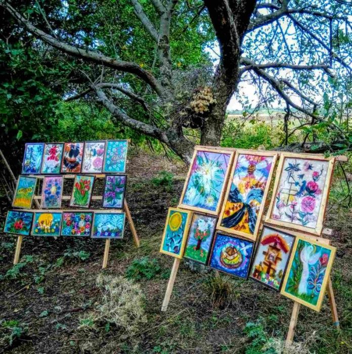 Картина вовняна (шерстяна) акварель З весни у літо, Пори року