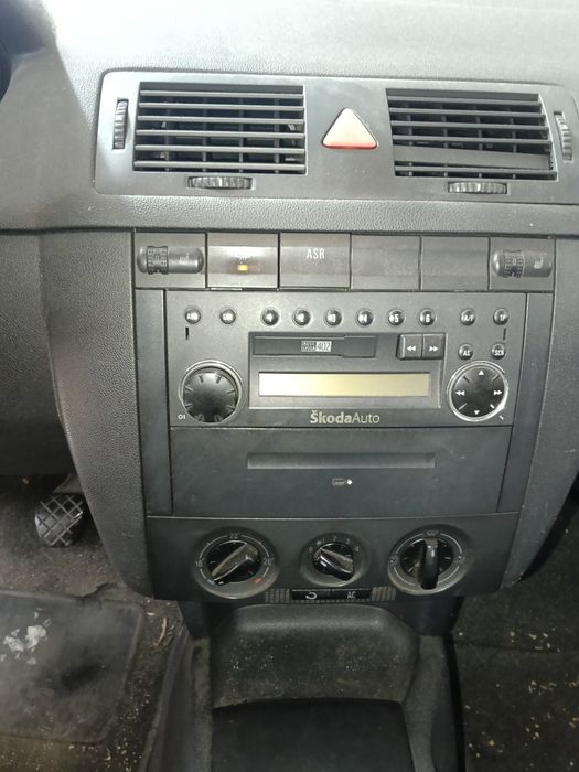 Skoda Fabia II - carroçaria e interiores