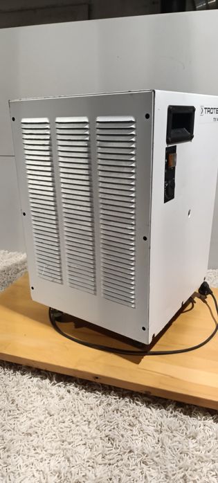 Osuszacz powietrza budowlany TROTEC-TTK 140S.