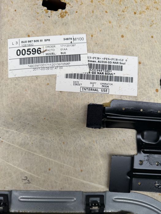 Audi q3 8u 8у 2012-2018 рік стеля потолок залом