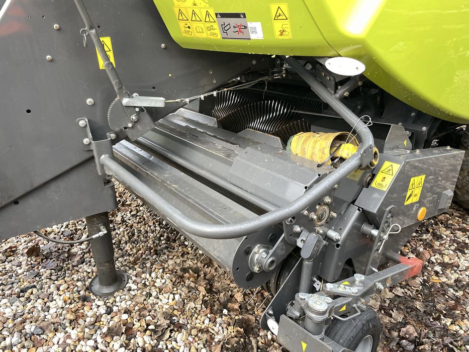 Прес підбирач CLAAS Quadrant 5300 FC Tandem