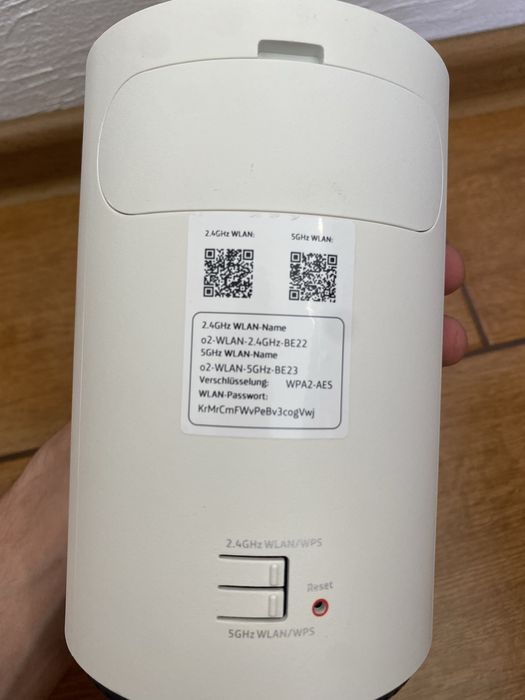 Роутер під Сім карту та кабель O2 homepost LTE