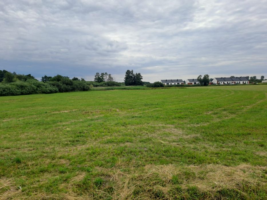 Inwestycyjny PEWNIAK w Dolinie Baryczy – 1,05 ha z bezterminowymi WZ! (Odolanów) - Więcej