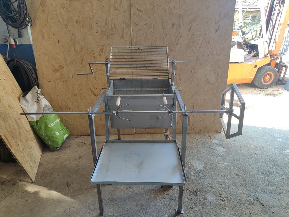 Churrasqueira inox para pernil no espeto