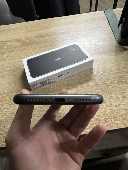 Продам iPhone 11 128 ГБ