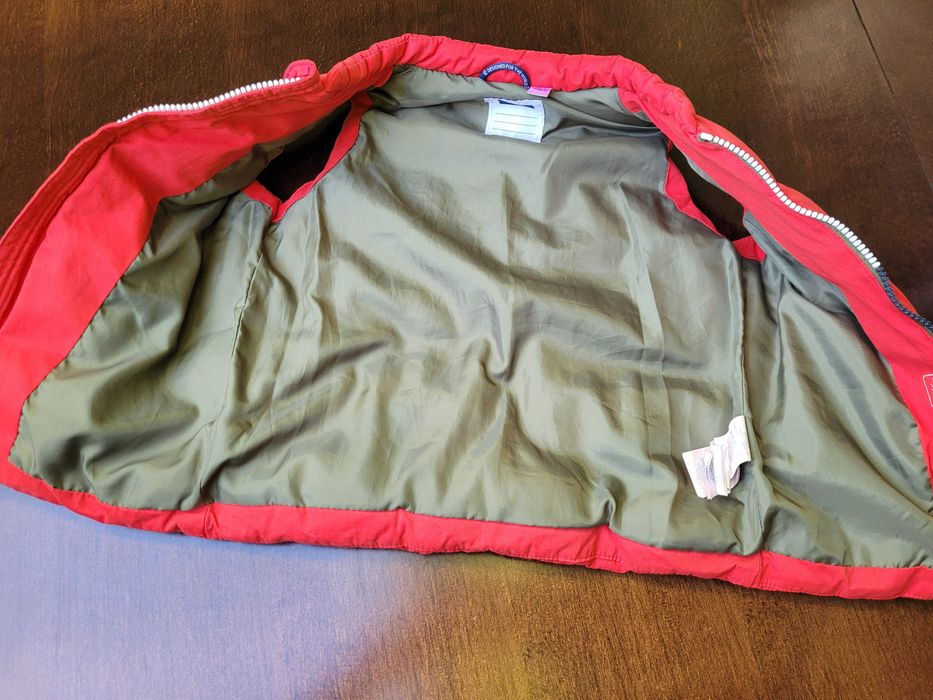 Bezrękawnik chłopięcy firmy Okaidi w rozmiarze 116.