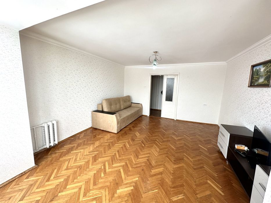 Простора 3 кімнатна квартира на оренду