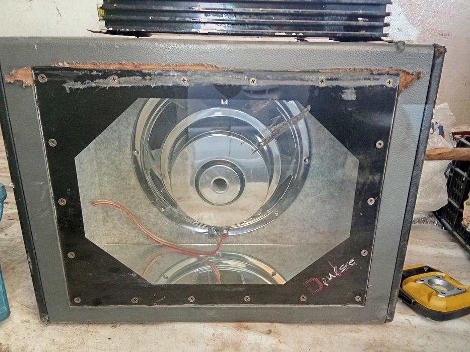 Subwoofer e amplificador