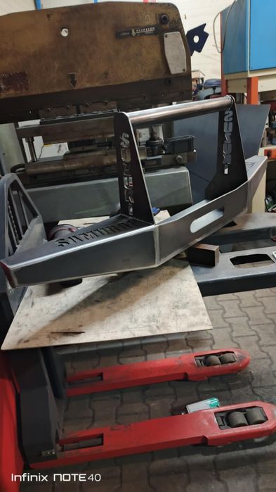 Zderzak pod wyciągarkę do samuraia samuraja w elementach do spawania