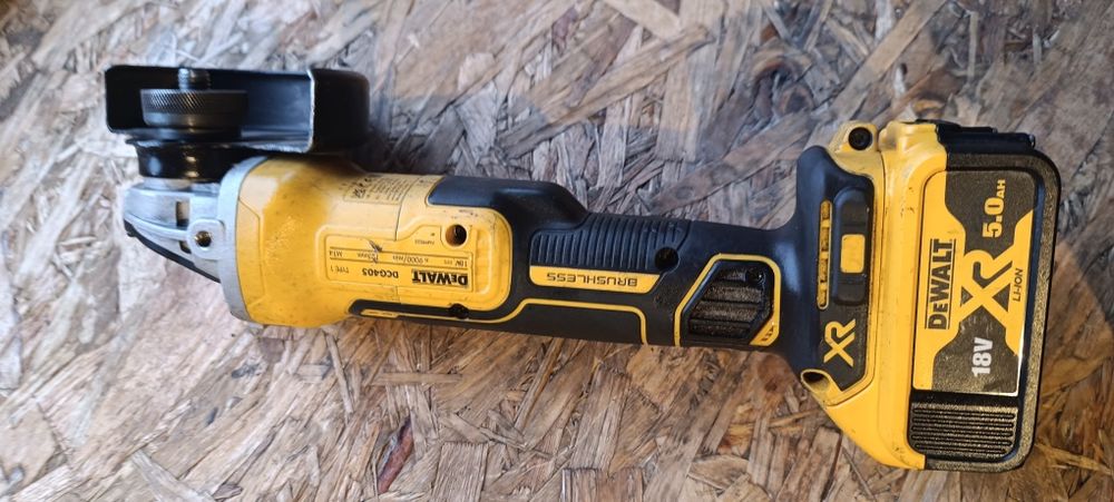 Szlifierka DeWalt dcg 405 z Aku 5ah