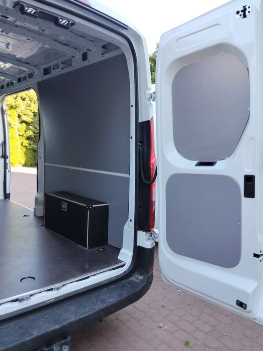 Zabudowa , podłoga MAXUS Deliver 9 L3H2