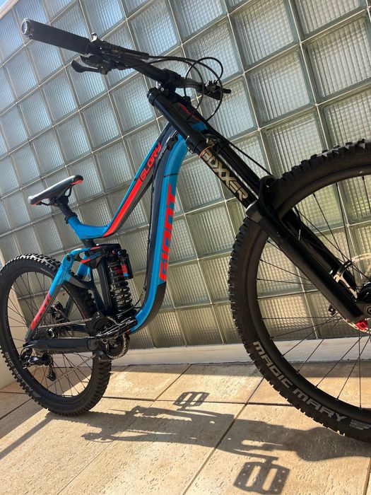 Giant Glory 27.5 Downhill