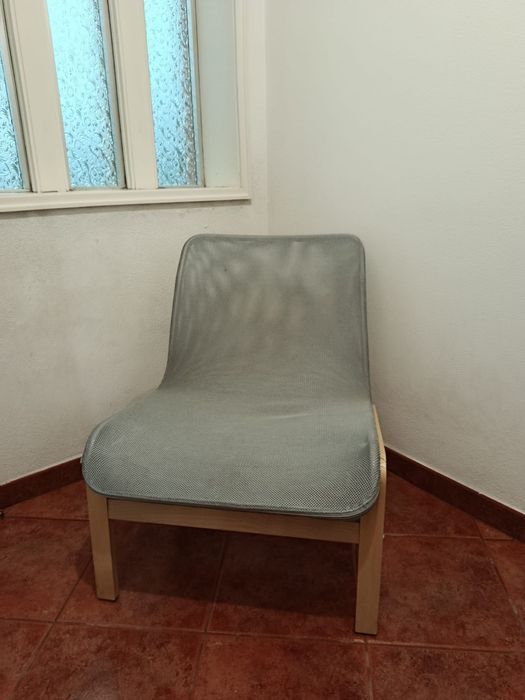Poltrona IKEA em bom estado de conservação