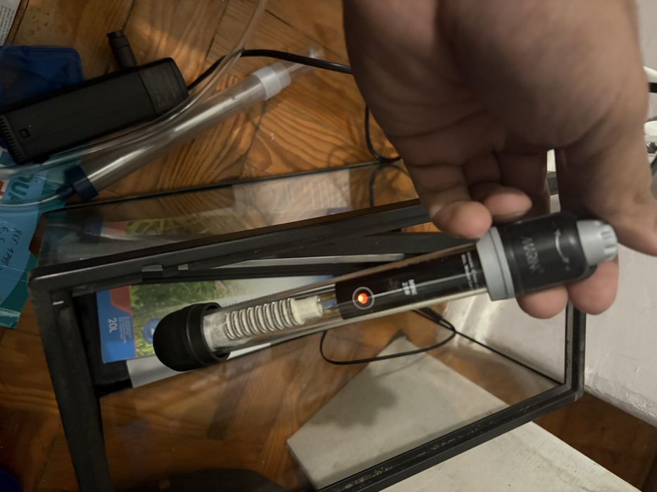 Aquário Completo 17–20L com Luz LED + Aquecedor – Pronto a Usar