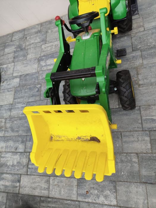 John deere na pompowanych kołach, traktor