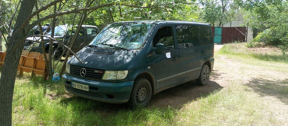 Автомобіль Mercedes Vito 110