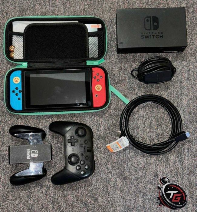 Nintendo Switch V2 32 GB + akcesoria | Zadbana | Gwarancja