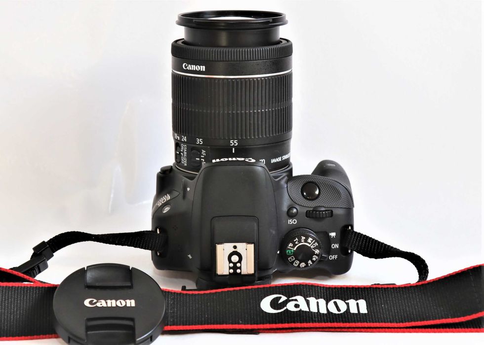 Canon 100D com lente Canon 18-55 STM máquina fotográfica digital reflex