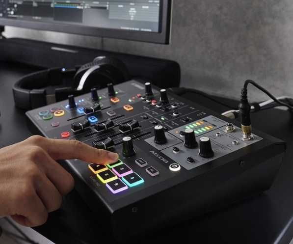 Стриминговый микшер / аудиоинтерфейс Yamaha AG08