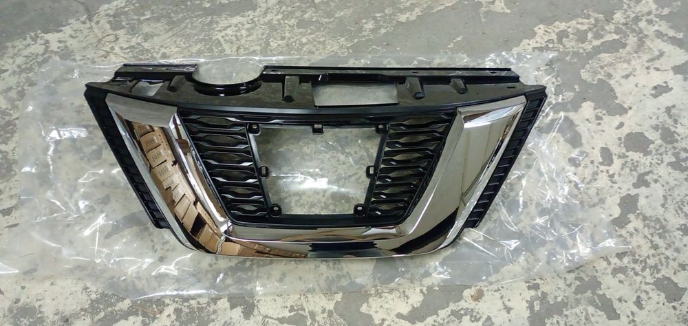 Nissan rogue 17 GRILLE T32 решотка радиатора