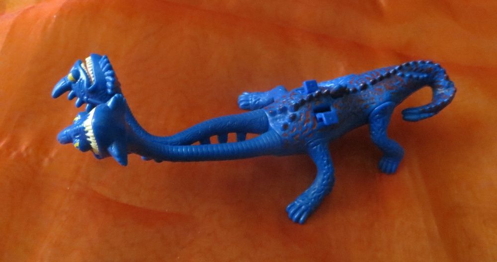 Personagem Blue do Filme Rio, com movimento - Medida: 20 x 9 cm