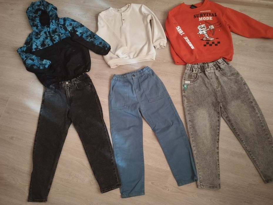 Продам джинси, кофти,вітровку для хлопчика