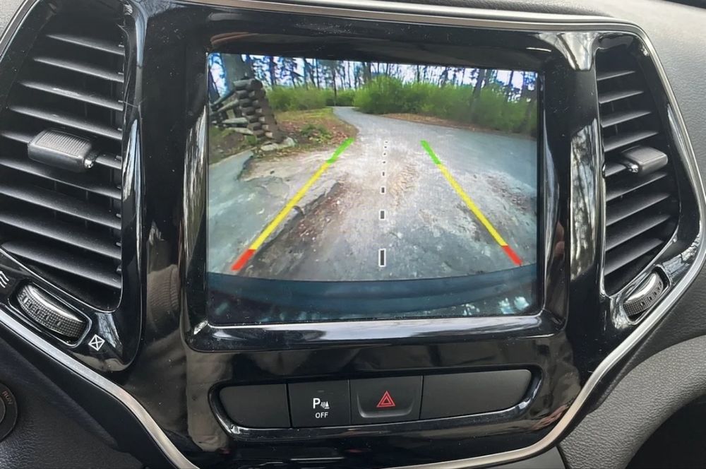 Jeep Cherokee (без пошкоджень)