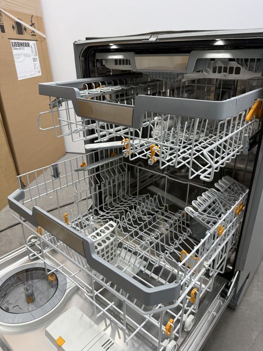 Нова посудомийна машина Miele G7790