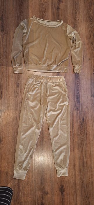 Dres welurowy M beżowy