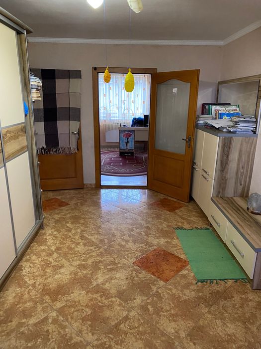 Продається житловий будинок у Закарпатті , м. Берегове .