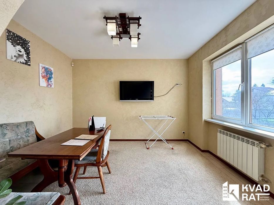 Продаж напівособняка 220м2 ,якісний будинок
