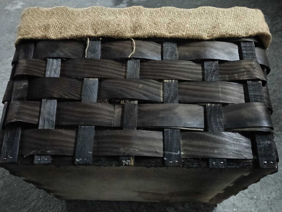 Cesta  em verguinha, forrada