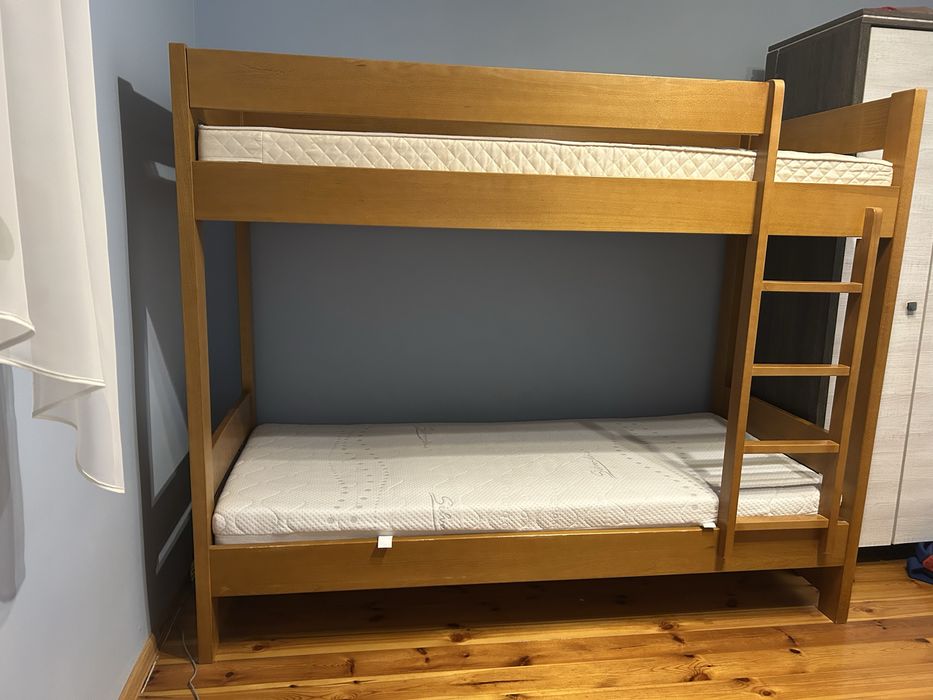 Piętrowe  bukowe łóżko dla dorosłych