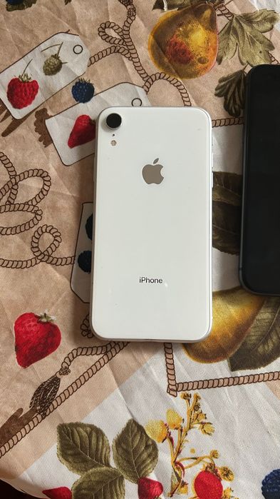 Telemóvel usado iPhone xr