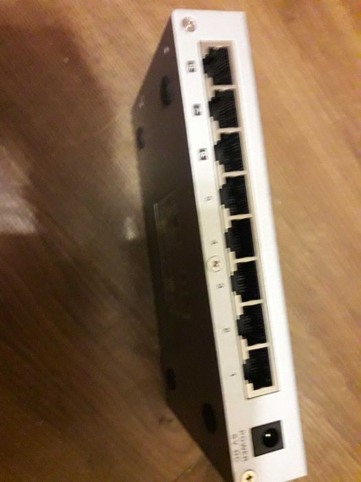 Switch Zyxel ES-108A 8-P 10/100Mb/s
