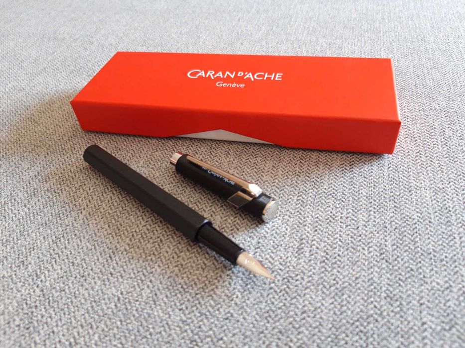 Caneta de tinta permanente Caran d'Ache - Artigo NOVO