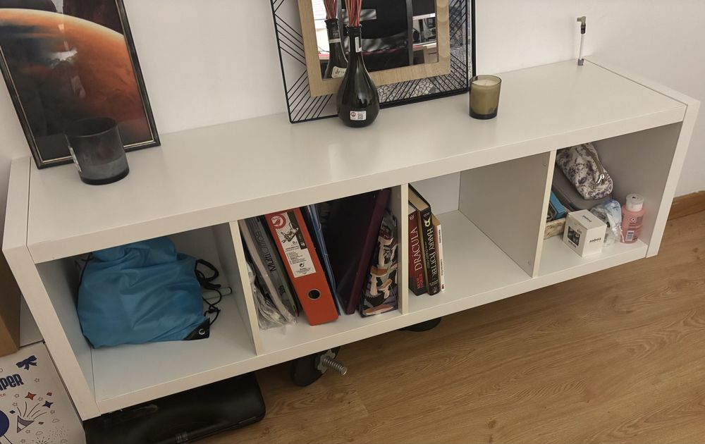 Móvel TV IKEA – Branco | 150cm x 40cm