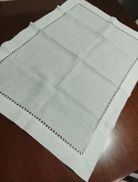 Centro de mesa de linho antigo