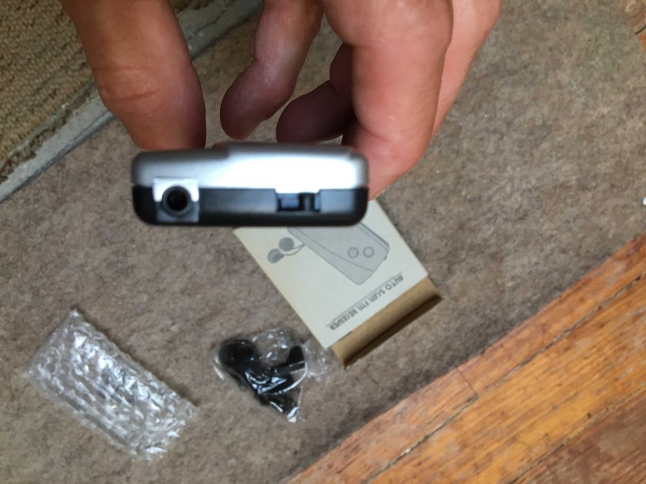 Rádio com auriculares (Novo)